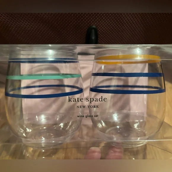 NWT Set of 2 Kate Spade wine glasses - Picture 2 of 3